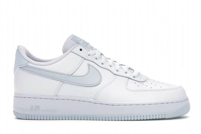 Nike Air Force 1 Low '07
White Pure Platinum