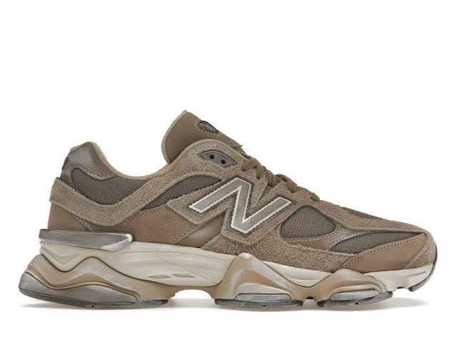 New Balance 9060
Mushroom Timberwolf