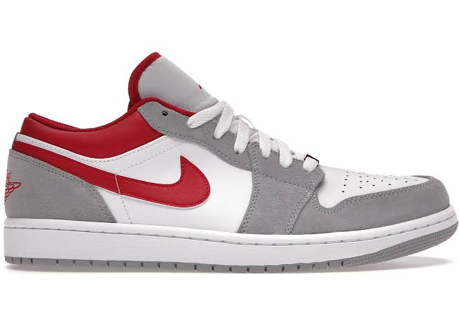 Jordan 1 Low SE
Light Smoke Grey Gym Red