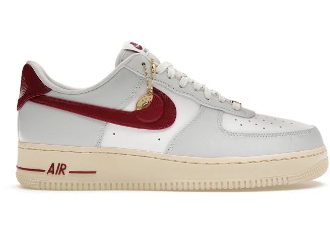 Nike Air Force 1 Low '07 SE
Just Do It Photon Dust Team Red