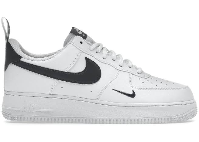 Nike Air Force 1 Low '07 LV8
White Metallic Dark Grey