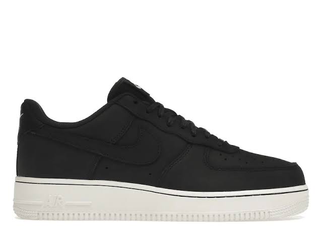 Nike Air Force 1 Low LX
Off Noir Black