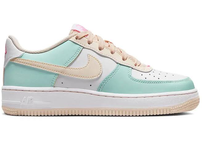 Nike Air Force 1 Low
Emerald Rise Guava Ice (GS)