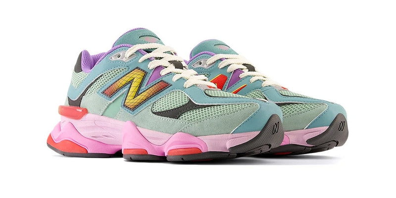 New Balance 9060
Warped Multi-Color