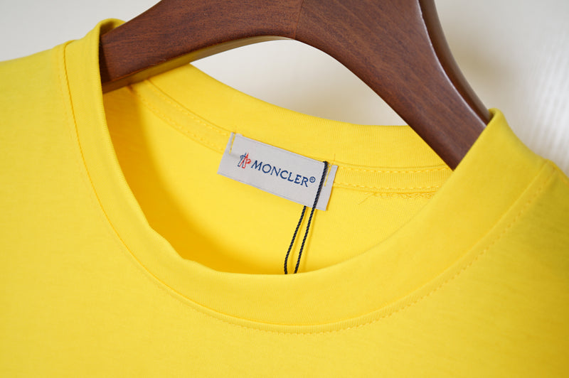 Camiseta Moncler Amarela