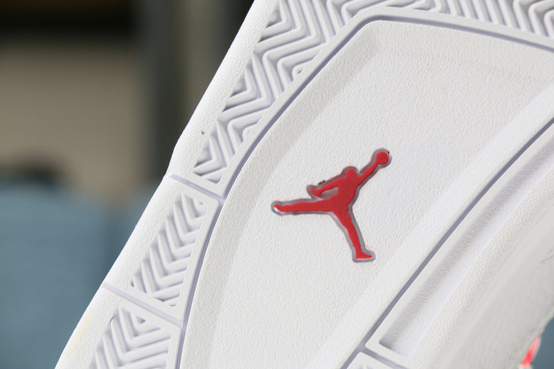 Jordan 4 Retro Metálico Vermelho