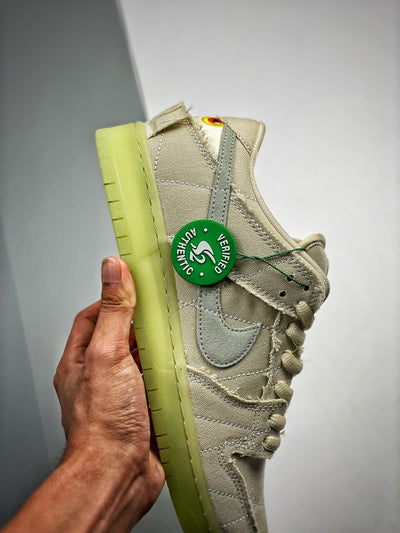 NIKE SB DUNK LOW MUMMY HALLOWEEN