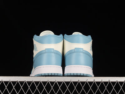 AIR JORDAN 1 MID unc
