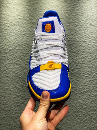 Nike LeBron 16 Superman SuperBron