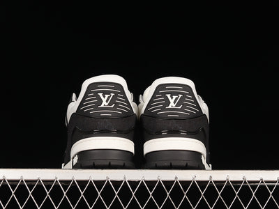 Louis Vuitton Trainer Black/white