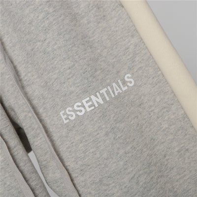 Calça Fear Of God
Essentials Cinza
