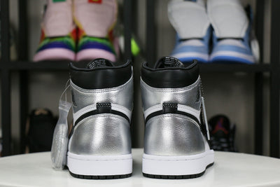 Jordan 1 Retro High Silver Toe