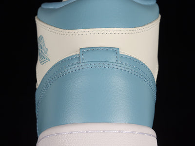 AIR JORDAN 1 MID unc