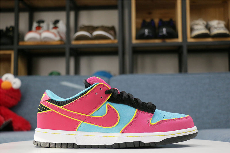 Nike Dunk SB Low Sra. Pacman