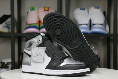 Jordan 1 Retro High Silver Toe