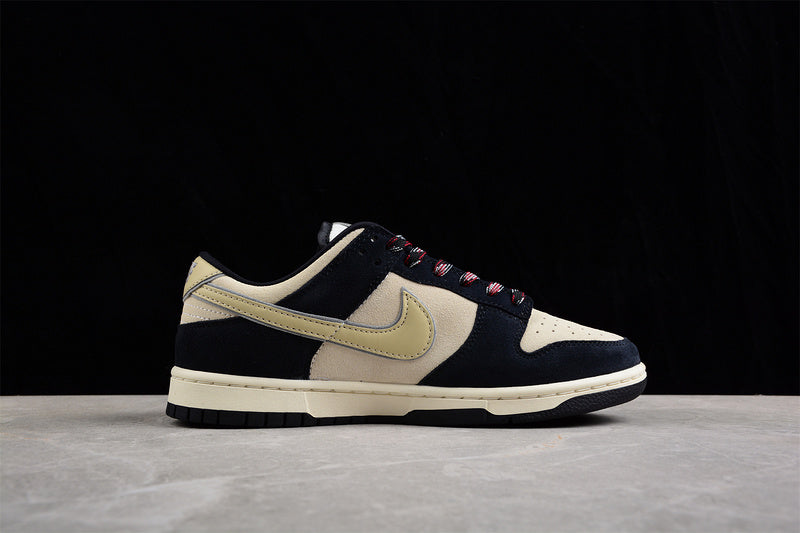 Dunk Low With Black Suede